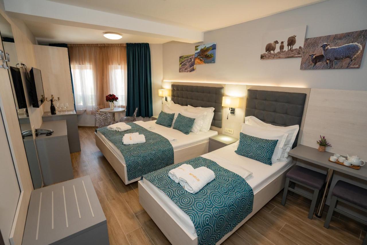Bed&Breakfast Novalis Novalja Dış mekan fotoğraf