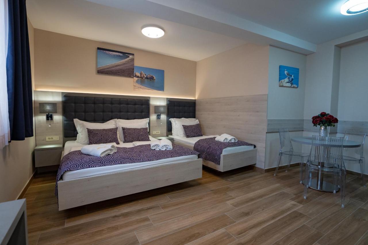Bed&Breakfast Novalis Novalja Dış mekan fotoğraf